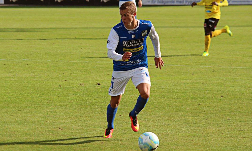 Emil Niklasson i bortamatchen mot Mjällby på Strandvallen. FOTO: Susann Sannefjäll